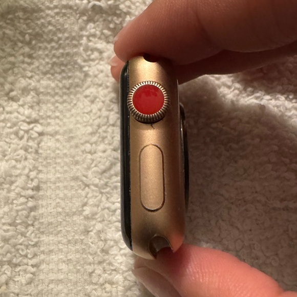  Watch Series 3 (2017)
Rose Gold - Picture 3 of 8